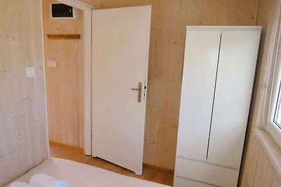 Neue Ferienhäuser mit Swimmingpool, in...