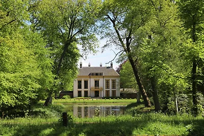 Accogliente casa estiva a Heiloo con terrazza