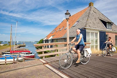 Moderner Urlaub nur 5 km vom Tjeukermeer...