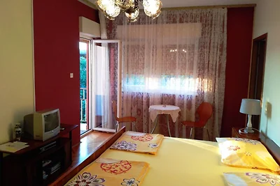 Accogliente appartamento a Vinišće con molo