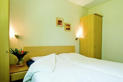 Bungalow con camino, non lontano da Assen