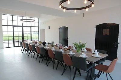 Accogliente Villa a Zuidzande con Giardino...