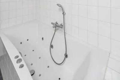 Ferienhaus in Hooghalen mit Whirlpool