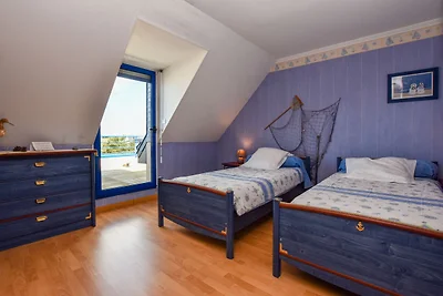 Villa mit Hallenbad, Jacuzzi und Sauna