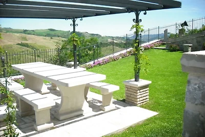 Grazioso appartamento con giardino