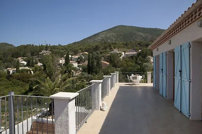 Moderna villa con piscina privata a Roquebrun