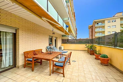 Appartement in Fenals bij Strand &...