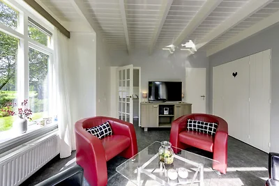 Attraktives Ferienhaus mit großem Garten
