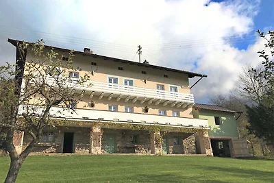 Geräumige Villa in Waldnähe in Buchet