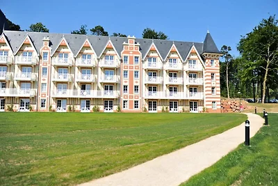 Wohnung in Bagnoles mit Wasserkomplex