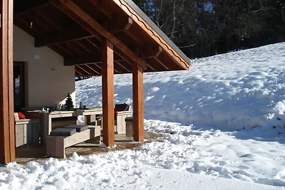 Chalet soleggiato con vasca idromassaggio
