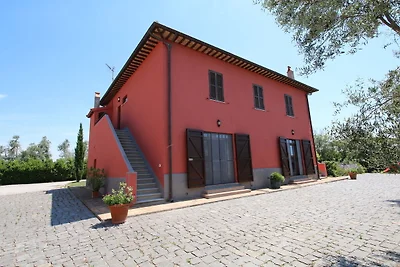 Bauernhaus in Montalto di Castro mit Terrasse