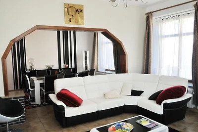 Gemütliches Ferienhaus in Bastogne mit Sauna