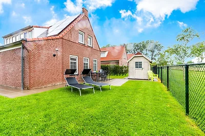 Gerenoveerde boerderij nabij de Zeeuwse kuste...