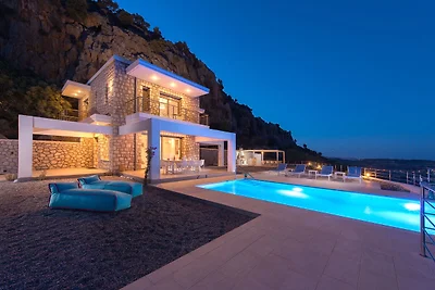 Wunderschöne Villa mit Infinity-Pool und...