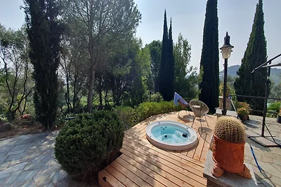 Appartement aan het zwembad in een Italiaanse...