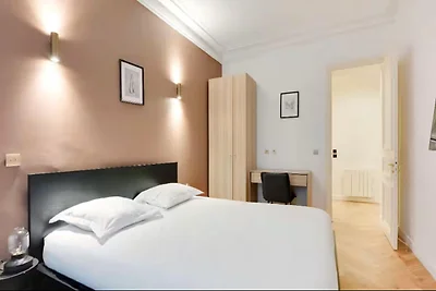 Appartement bij de Arc de Triomphe voor 8...