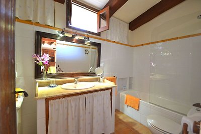Lovely Holiday Home in Alcúdia with bubble ba...