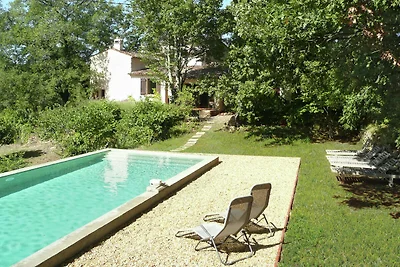 Bella villa sul fiume a Entrecasteaux