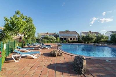 Bungalow con piscina a Pozo Alcón