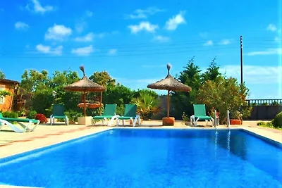 Villa in Campos mit Pool und Garten