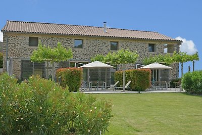 Luxuriöse Villa mit Schwimmbad in Rieux-Miner...