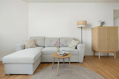 Große Wohnung mit Meerblick, Innenpool