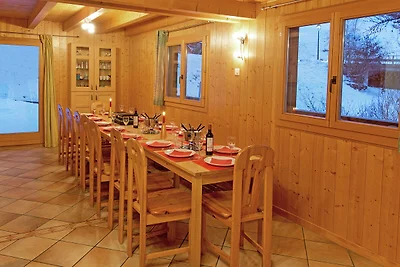 Holzchalet inmitten der Berge in La Tzoumaz