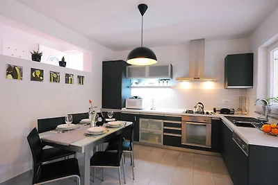 Villa Gea - Three Bedroom with Swimming Pool