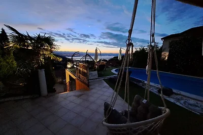 Beautiful Unique Family Villa Emily - Five Be...