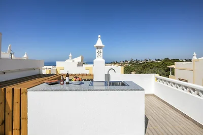 Modernes Apartment mit Meerblick, Terrasse