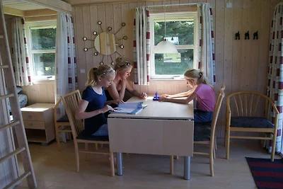 Gemütliche Hütte im Campingresort