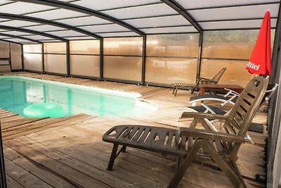 Stilvolle Villa mit Schwimmbad
