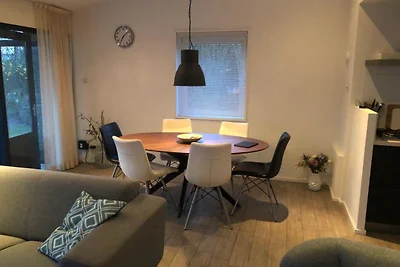 Moderno bungalow vicino al lago Veere