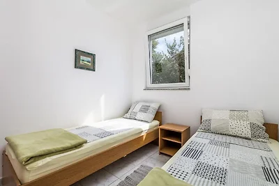 Schöne Wohnung in Mandre mit Grill