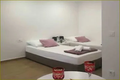 Apartments Dub - Studio Apartment with Shared...