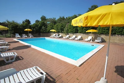 Gemütliches Bauernhaus in Paciano mit Pool