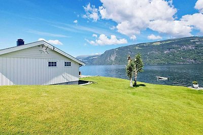 4 Personen Ferienhaus in Utvik