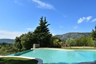 Heritage-Villa in der Provence mit Infinity...