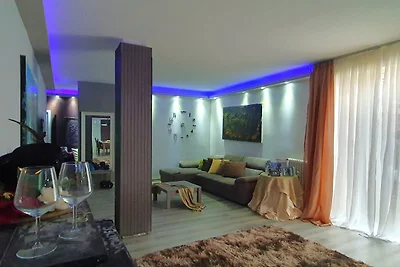 Geräumige Wohnung in Luino mit Sprudelbad