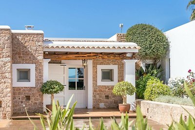 Holiday home in stunning Ibizan landscape