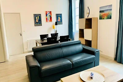 Le Grand Cloutiers, Stadscentrum, LR135