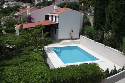 Pittoresca villa con piscina privata in...