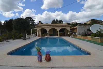 Accogliente casa vacanze con piscina