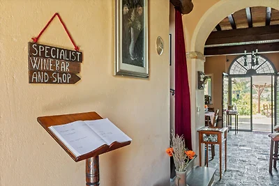 Rustikales Ferienhaus mit Schwimmbad