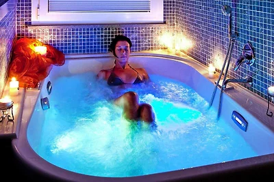 Wohnung in Vinci mit Pool & Wellness