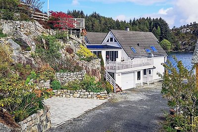 6 Personen Ferienhaus in Urangsvåg