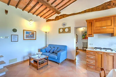 Abgelegenes Bauernhaus in Montalcino mit Pool