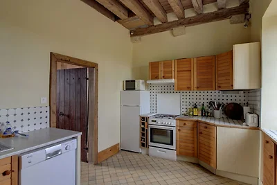 Ferienhaus mit großem Garten in Moussy
