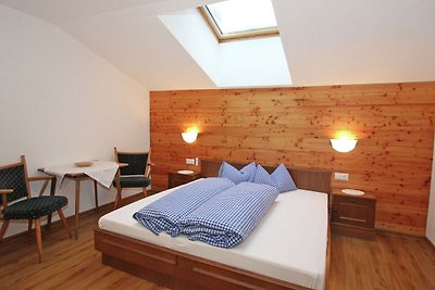 Quaint Chalet in Mayrhofen near Ski Lift